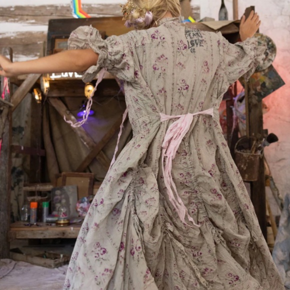 🪻NWT MAGNOLIA PEARL Ainsley Gown🪻 - Picture 12 of 16